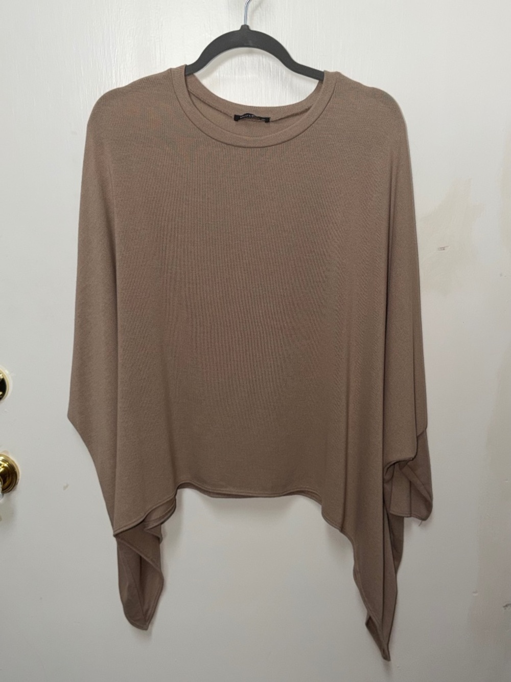NALLY & MILLIE Brown Asymmetrical Hem Rayon Knit Stretch Top